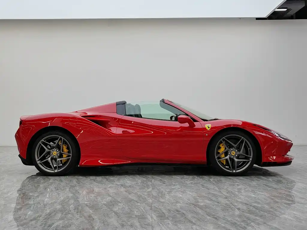 Ferrari F8 — миниатюра 7
