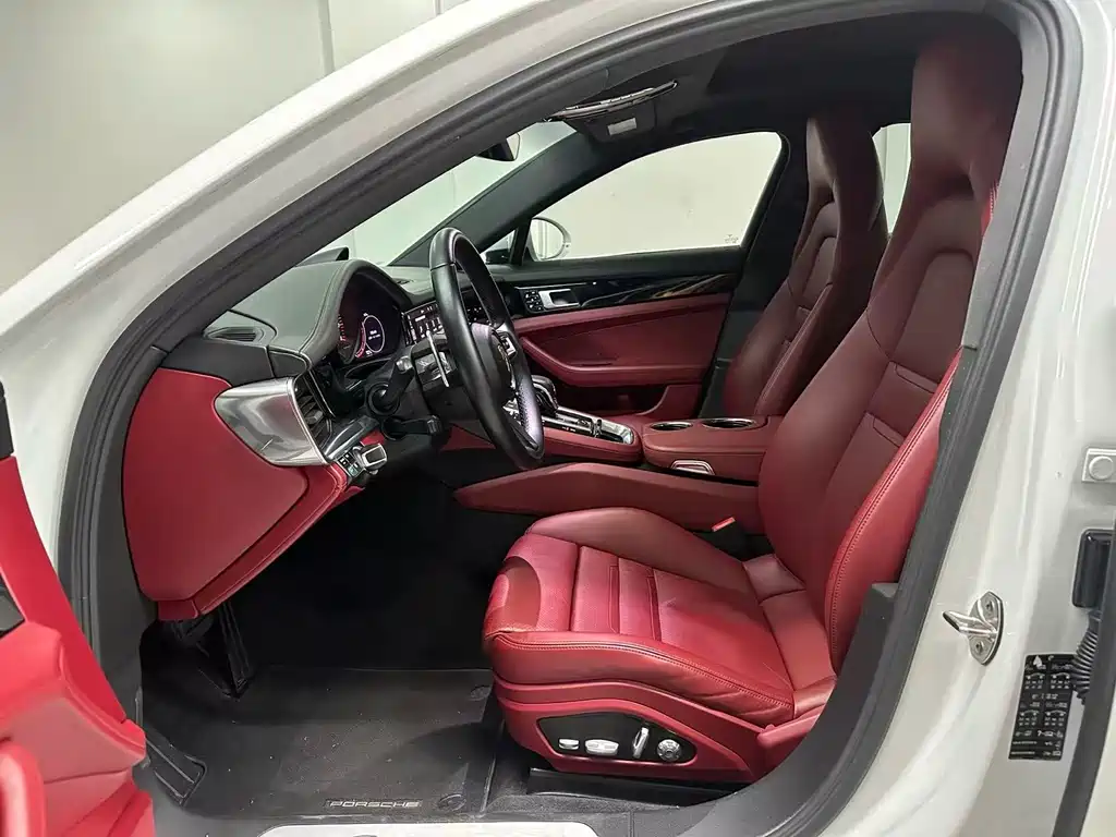 Porsche Panamera — миниатюра 5