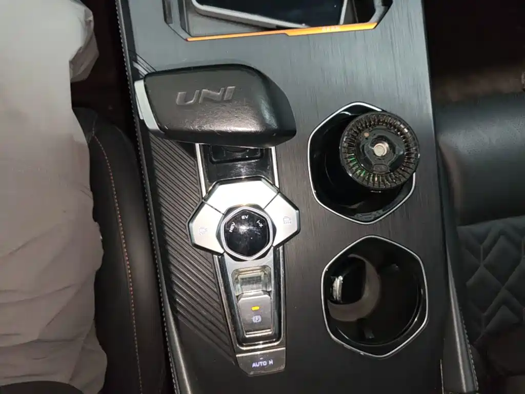 Changan UNI-K iDD — миниатюра 14