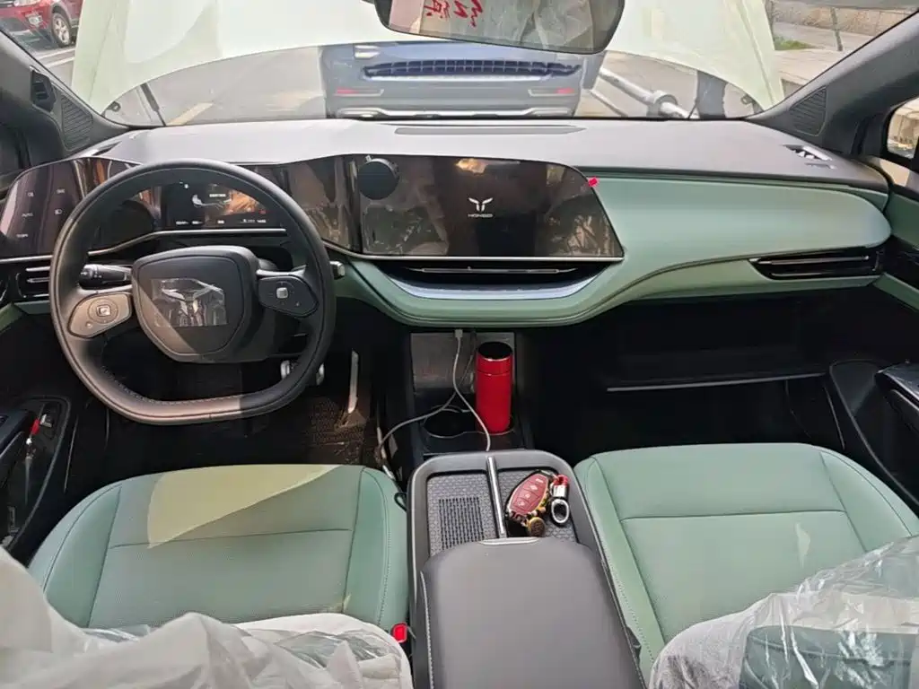 Hongqi Hongqi EH7 — миниатюра 10
