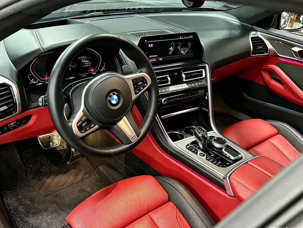 BMW 8 Series — миниатюра 4