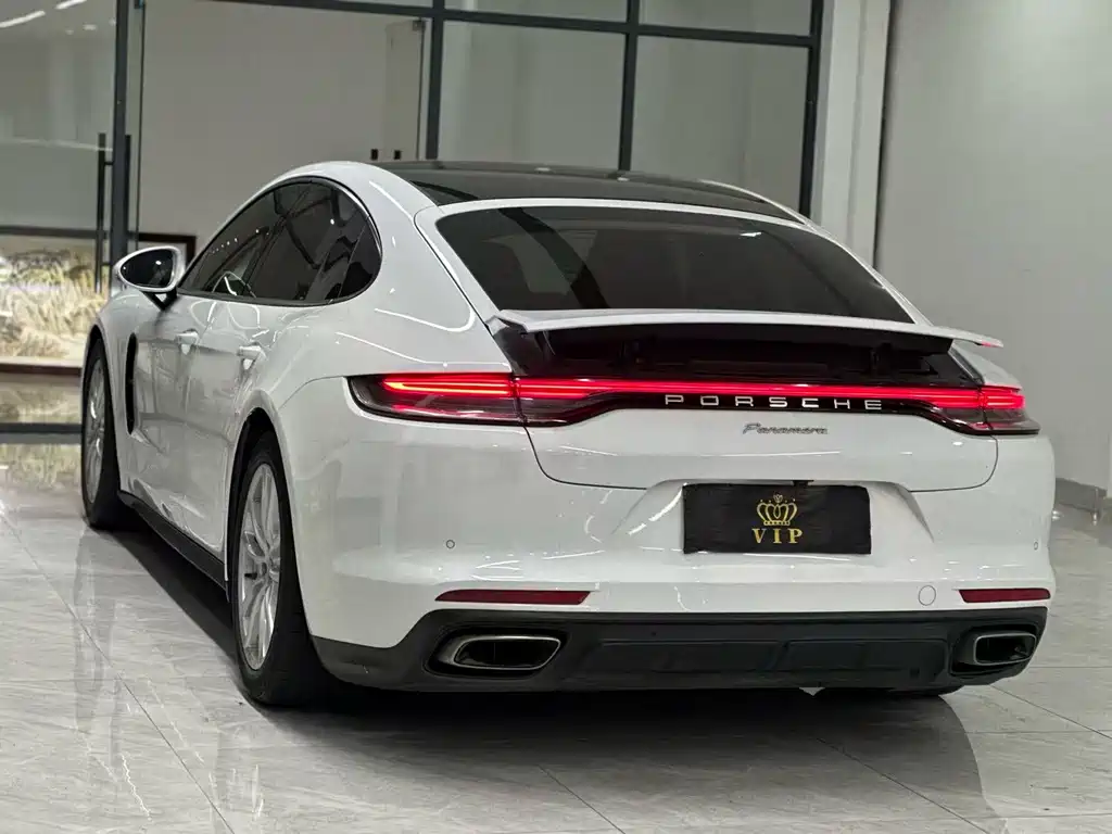 Porsche Panamera — миниатюра 9