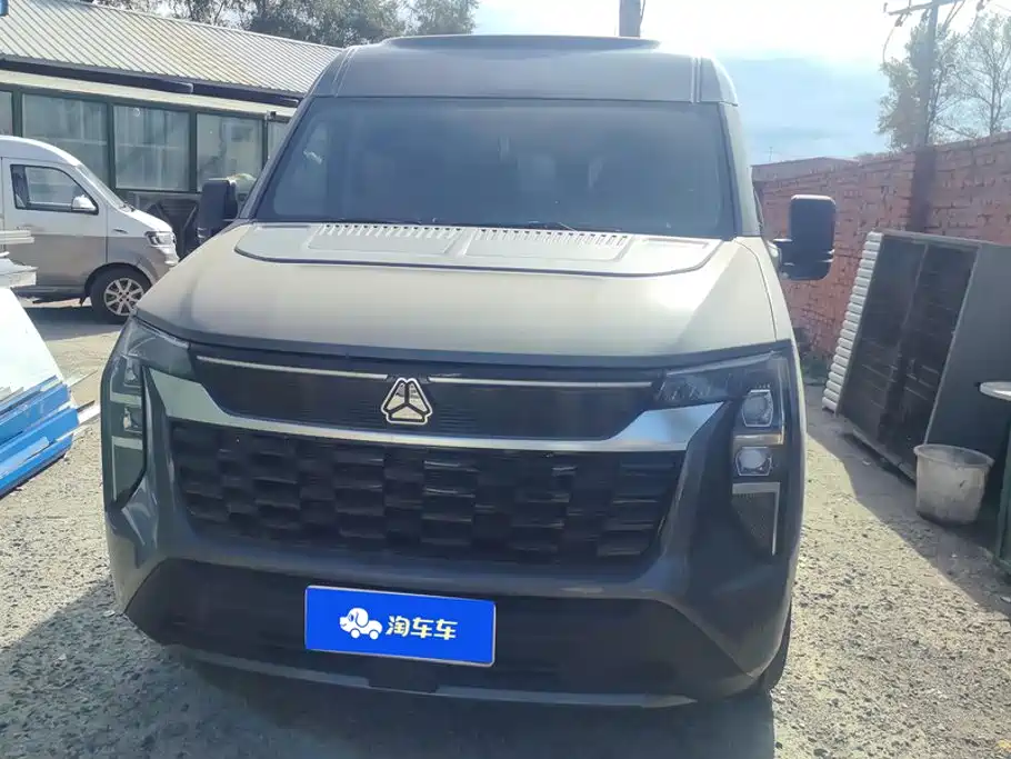 Sinotruk Vangard V — миниатюра 2