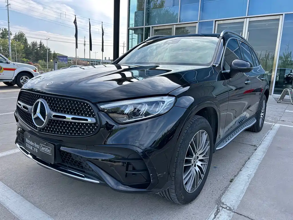 Mercedes-Benz GLC 2023