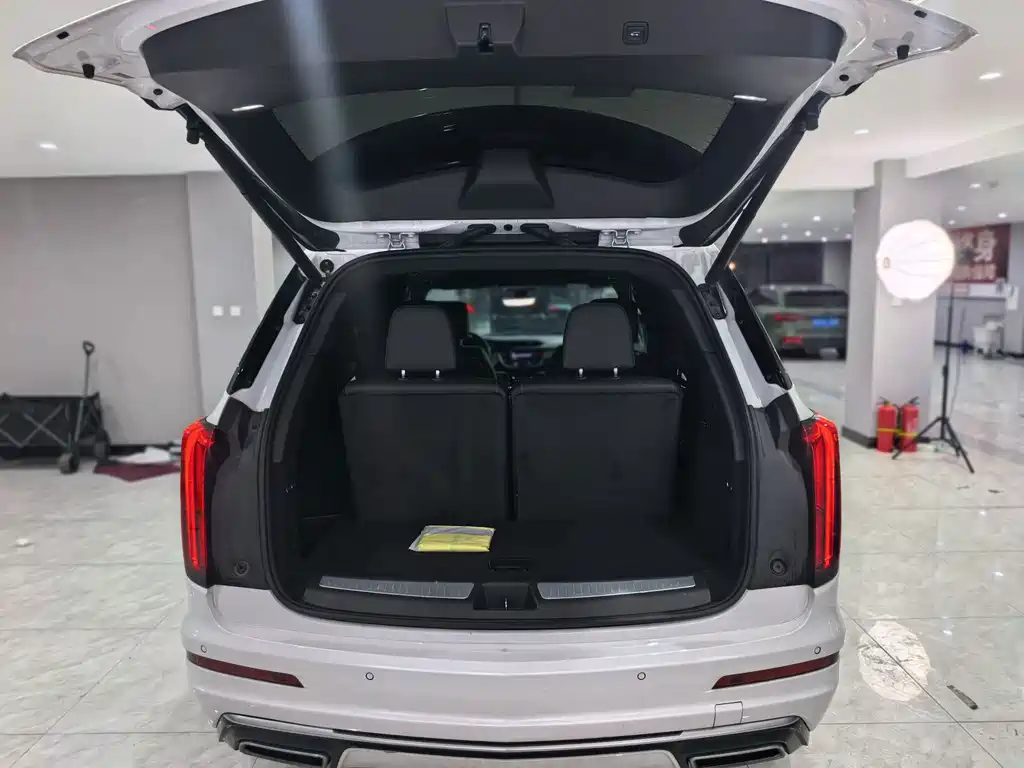Cadillac XT6 — миниатюра 9