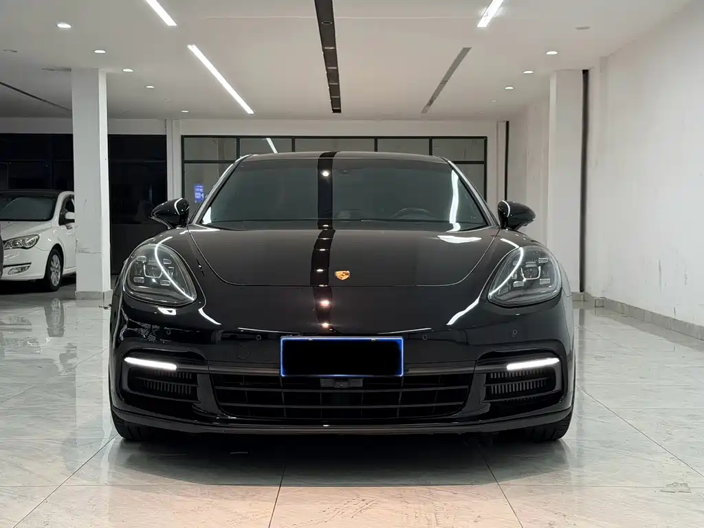 Porsche Panamera — миниатюра 2