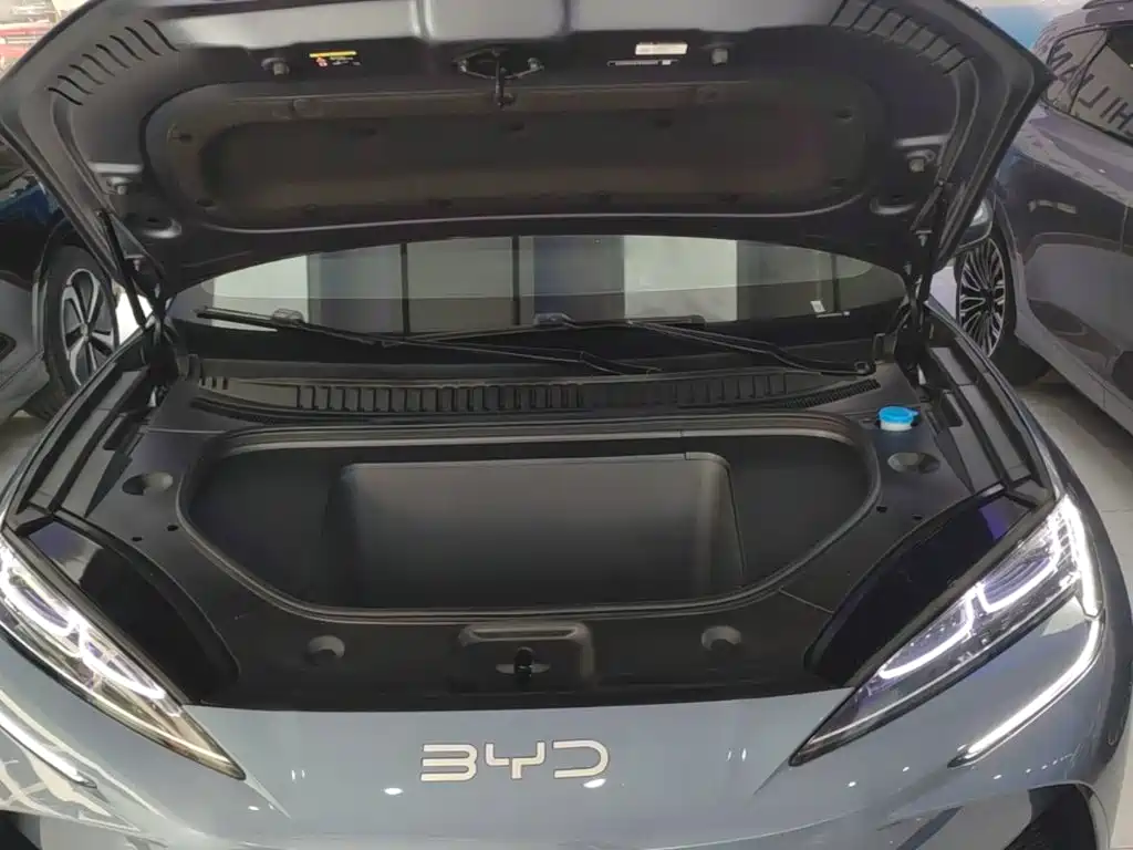 BYD Sealion 07 EV — миниатюра 20