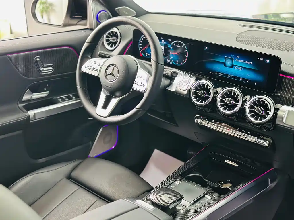 Mercedes-Benz GLB — миниатюра 15