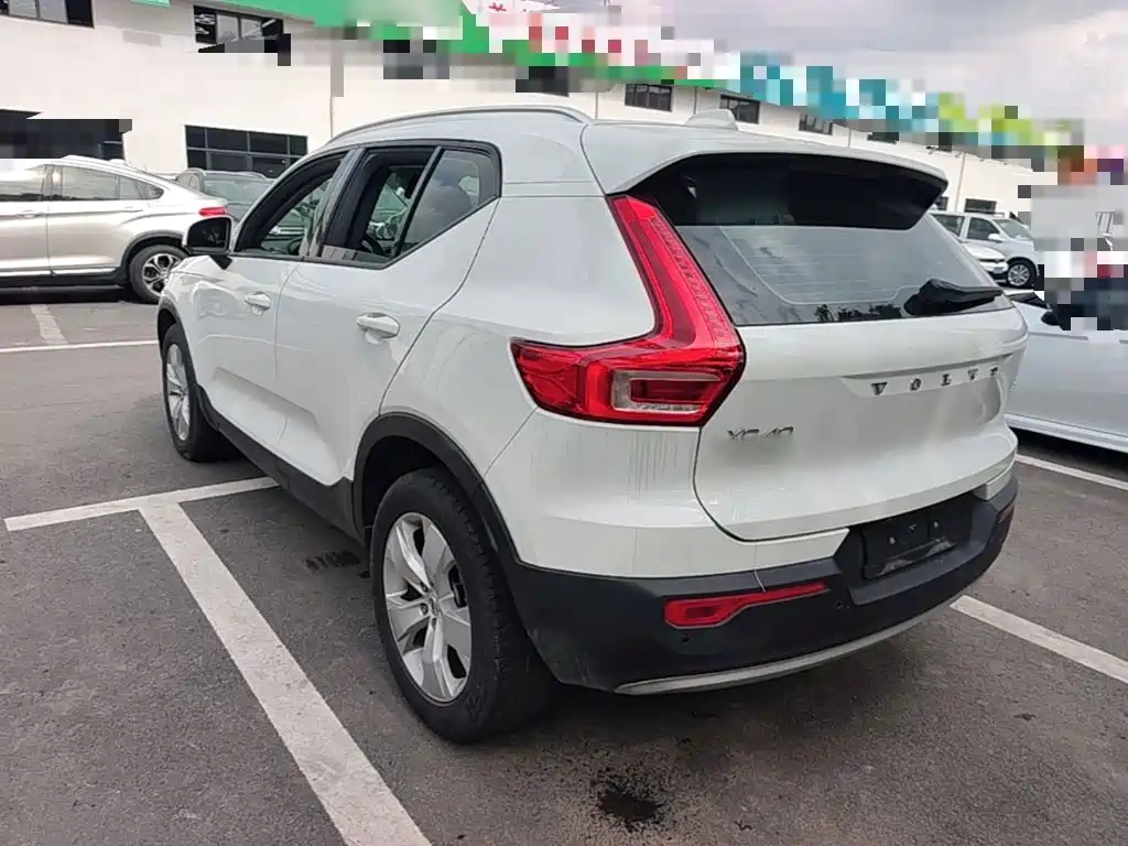Volvo XC40 — миниатюра 5
