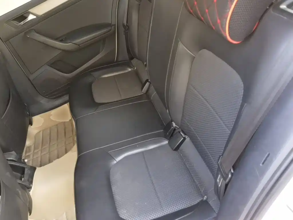 Skoda Rapid Spaceback — миниатюра 17