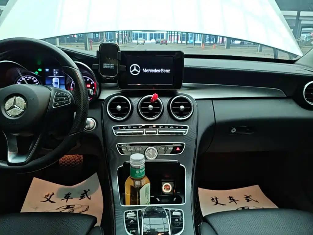 Mercedes-Benz C-Class — миниатюра 13