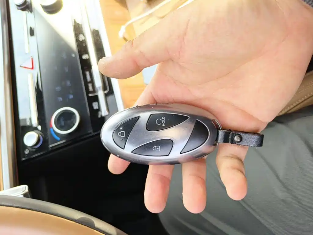 Hyundai Santa Fe — миниатюра 9
