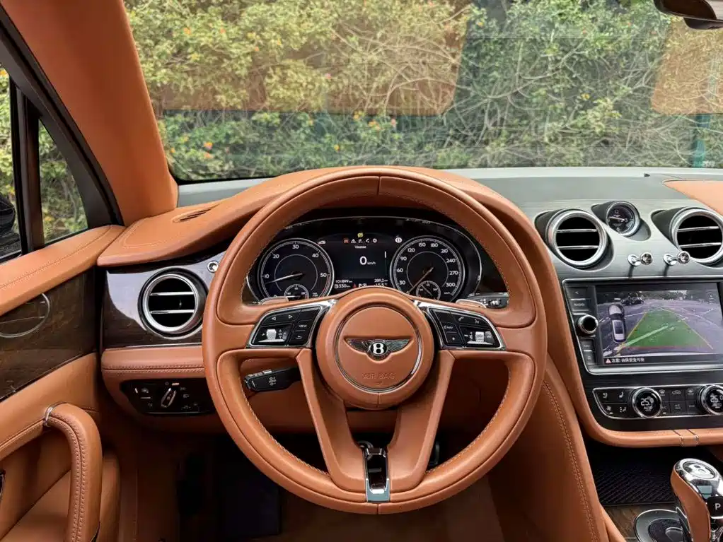 Bentley Bentayga — фотографии объявления, Фото 9