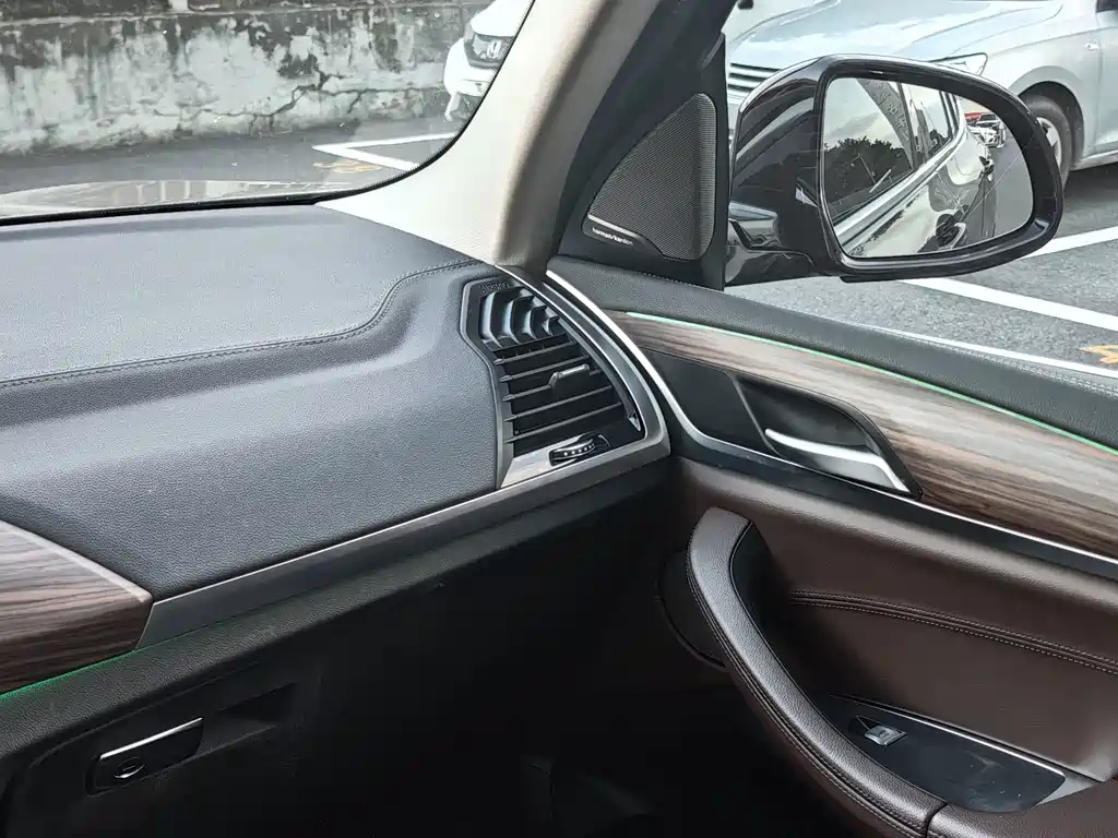 BMW X3 — миниатюра 17