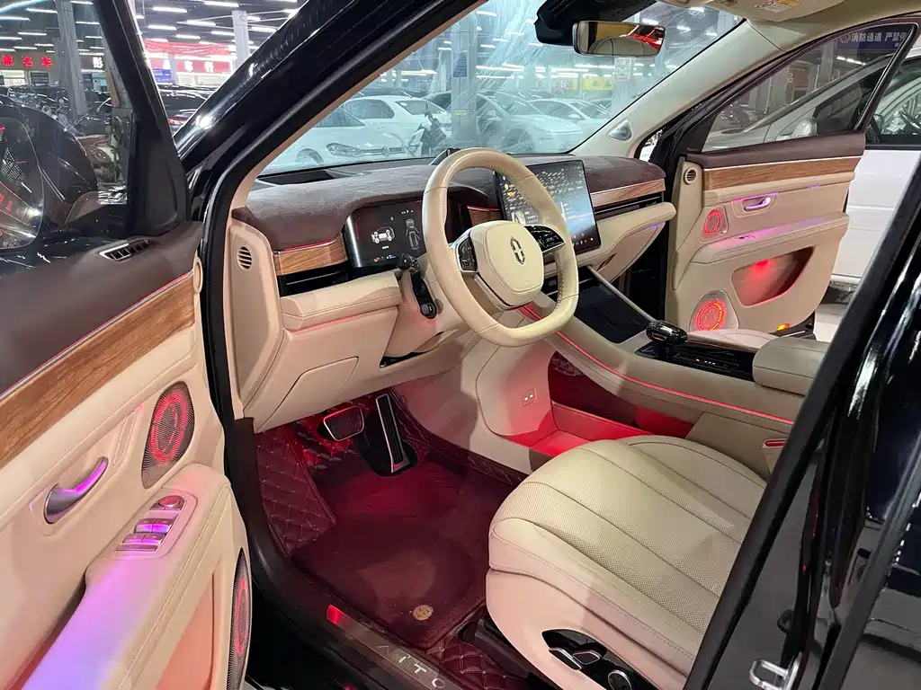 AITO ASK THE WORLD M7