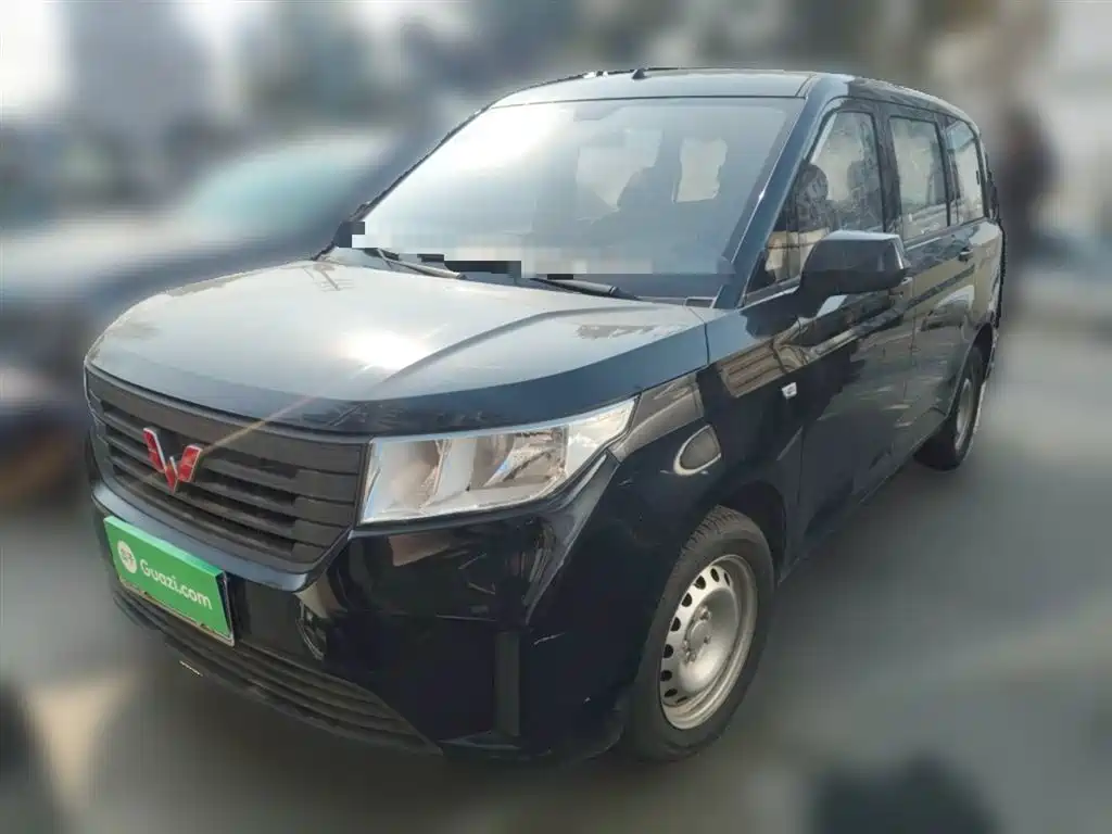 Wuling Hongguang PLUS 2020
