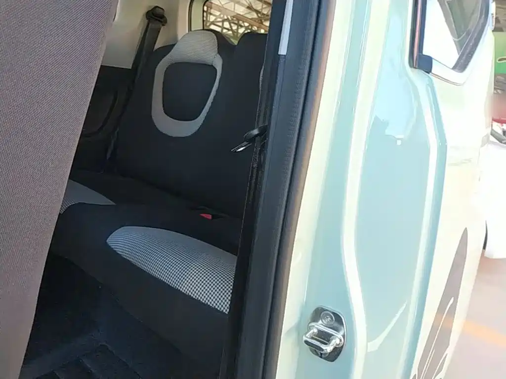 Wuling MINIEV — миниатюра 17