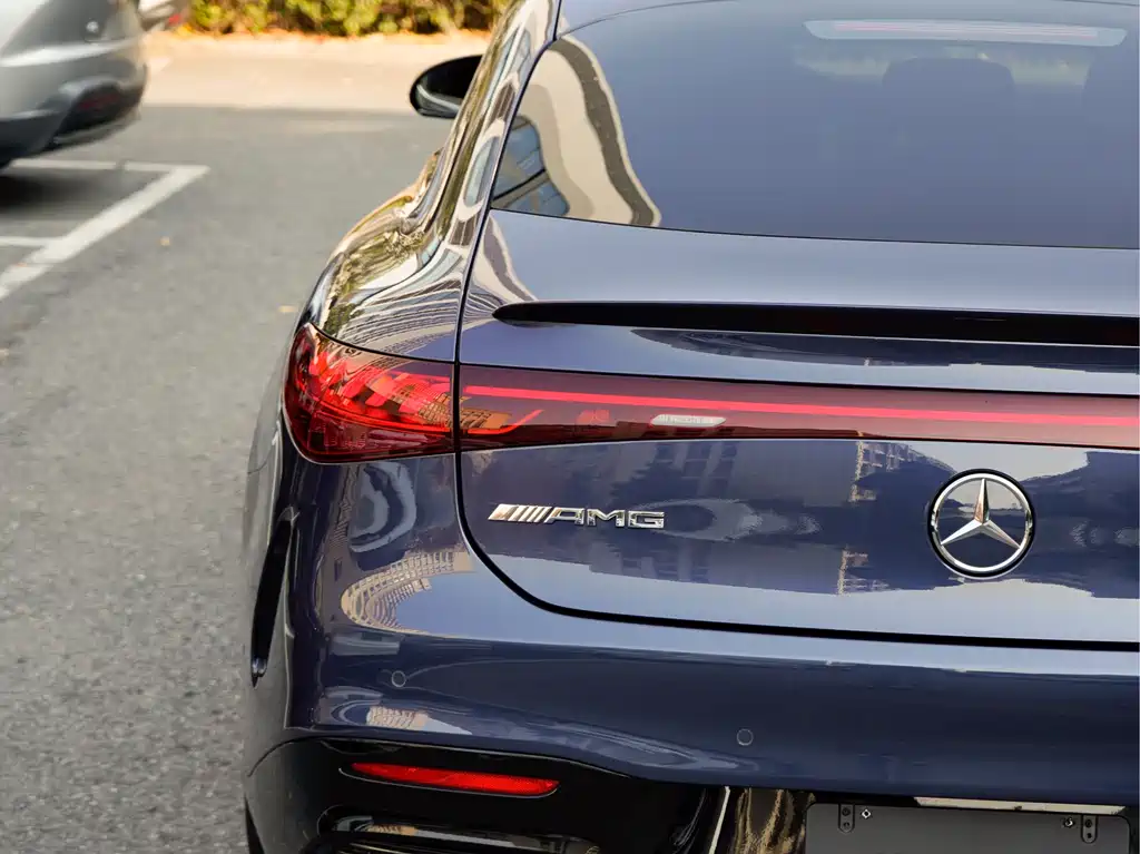 MERCEDES-BENZ EQS AMG