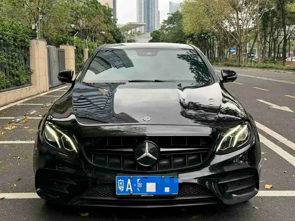 Mercedes-Benz E-Class — миниатюра 3