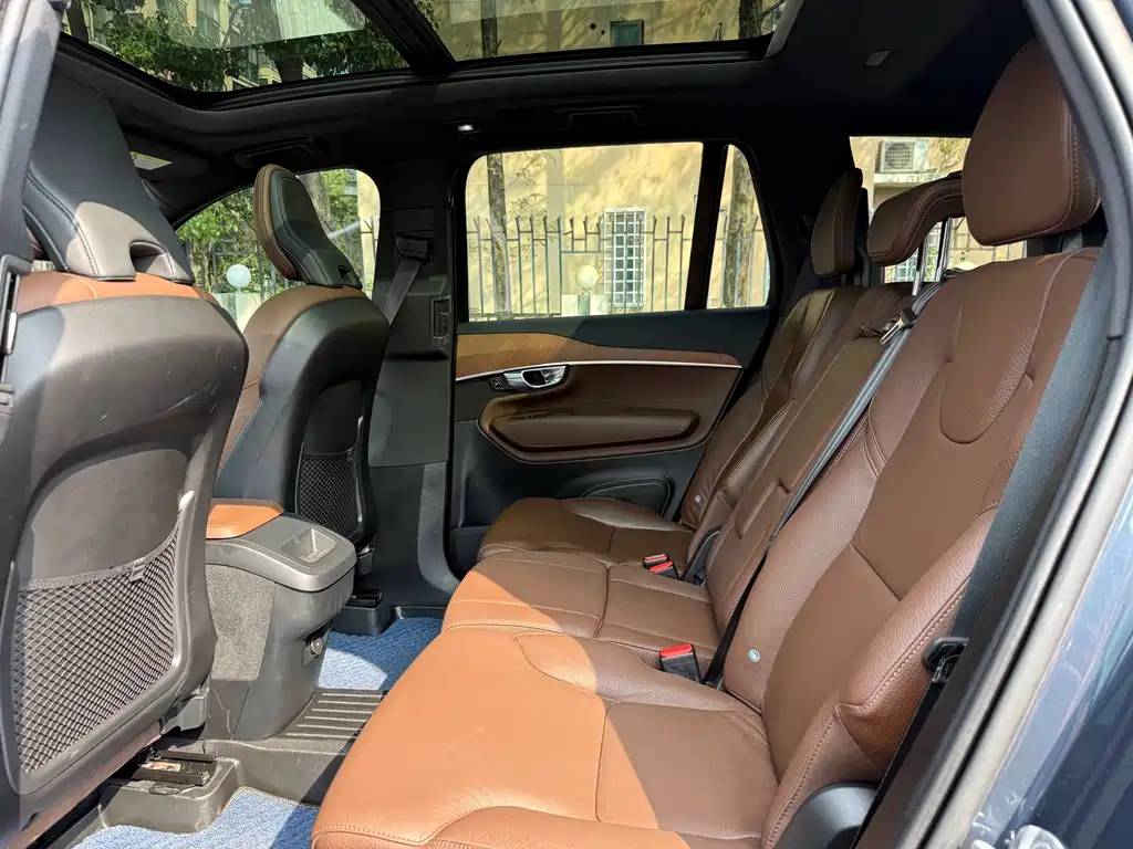 Volvo XC90 — миниатюра 15