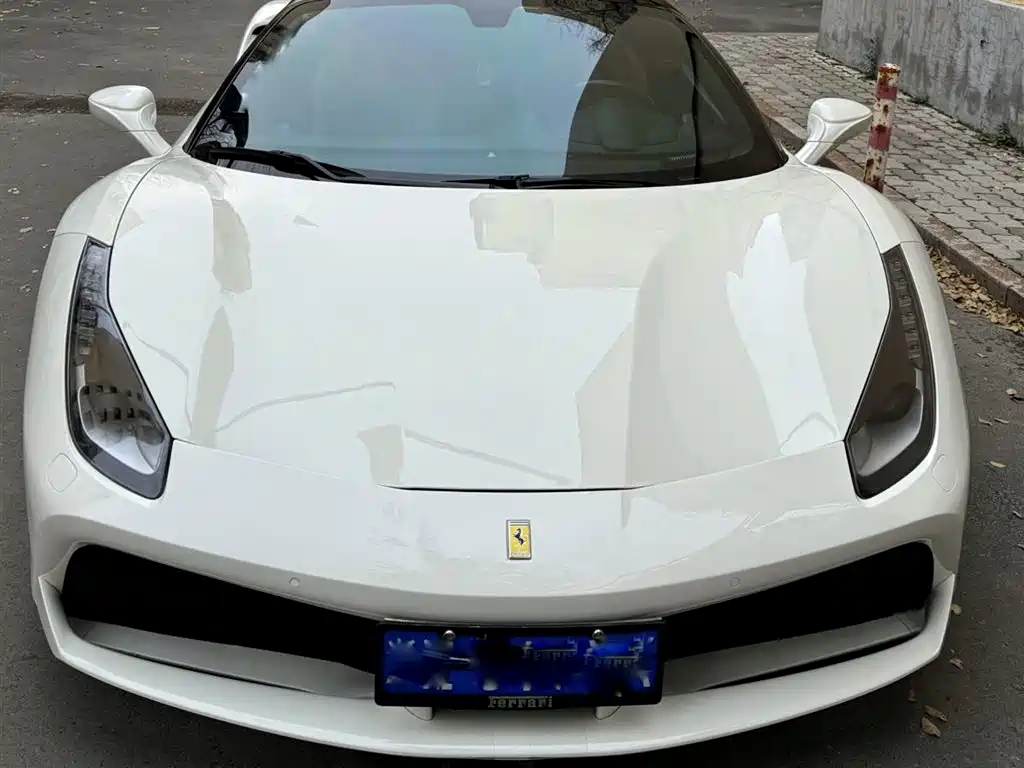 Ferrari 488 2016