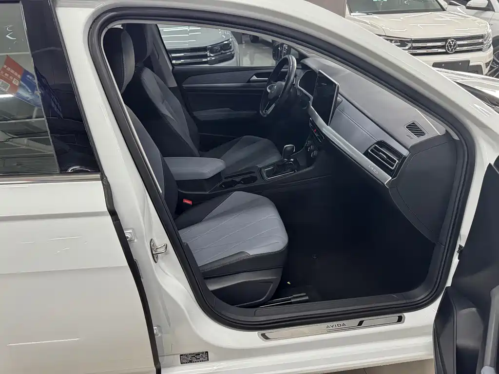 Volkswagen Lavida — миниатюра 12