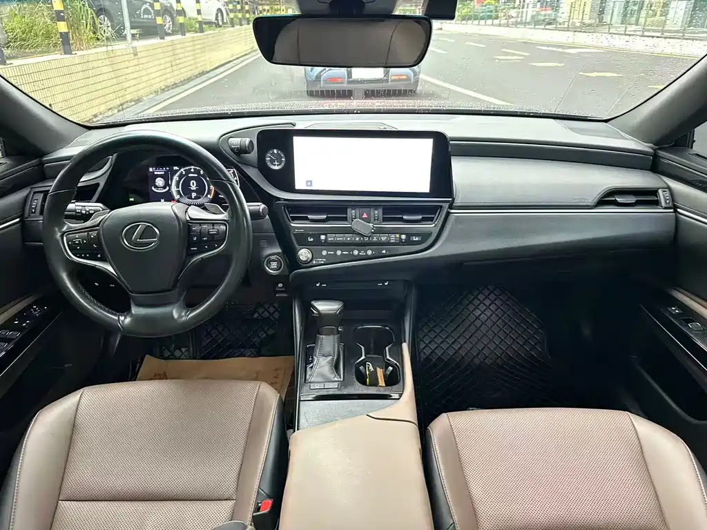 Lexus ES — миниатюра 5