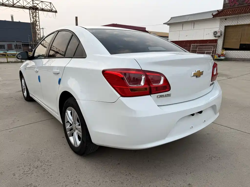 Chevrolet Cruze 2015 1.5L SE MT