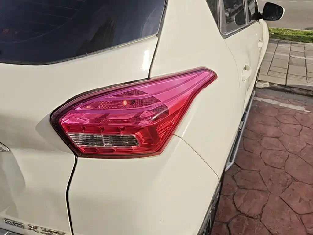 BAIC Senova X35 — миниатюра 8