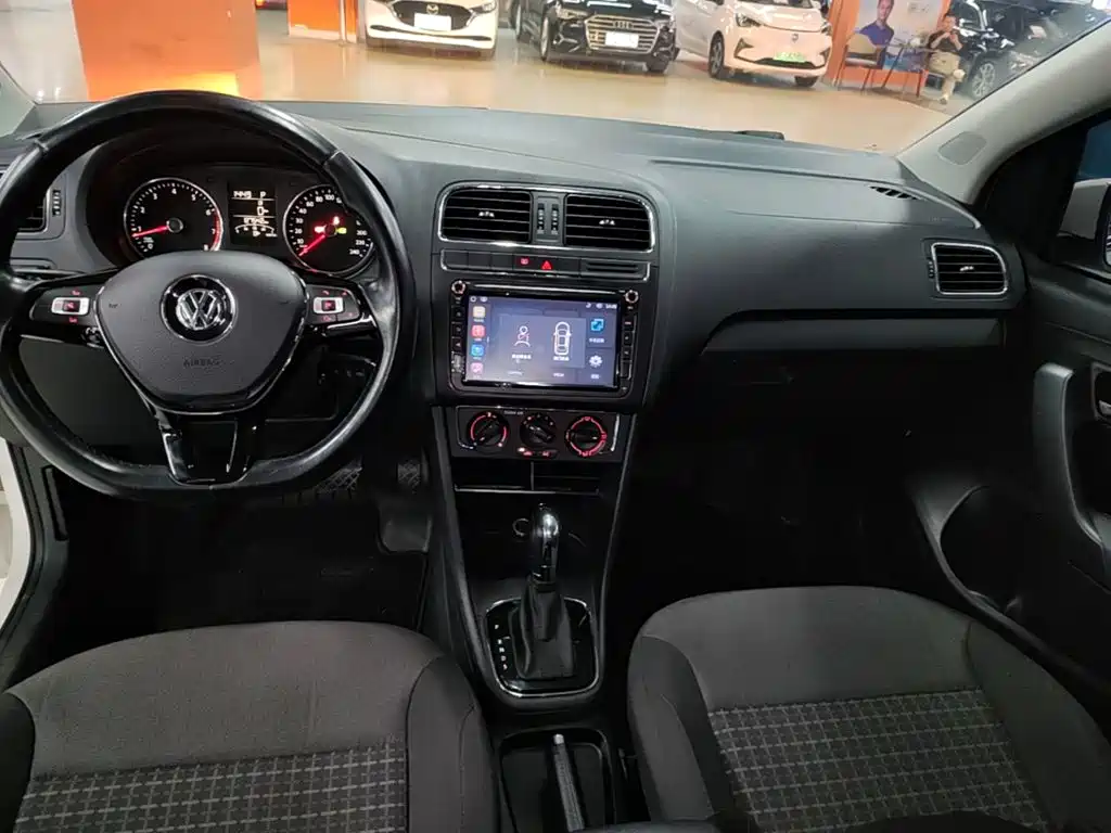 Volkswagen Polo — миниатюра 14