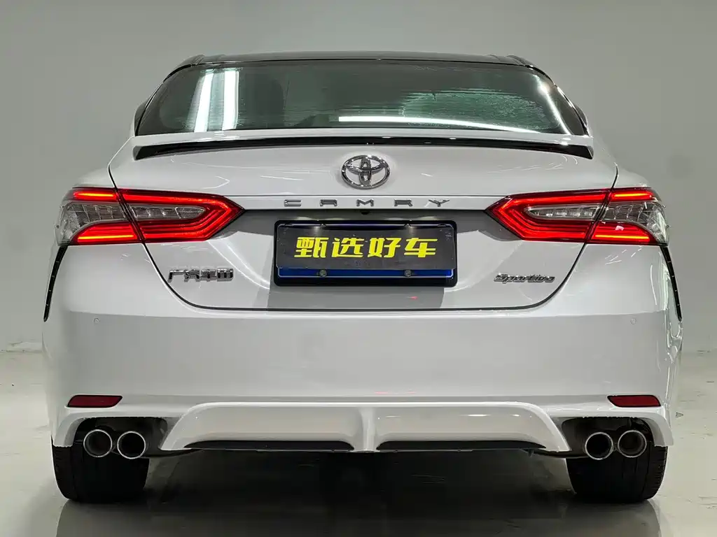 Toyota Camry — миниатюра 9