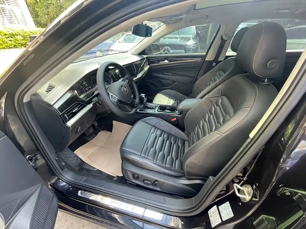 Volkswagen Passat 2019 330TSI Elite VI