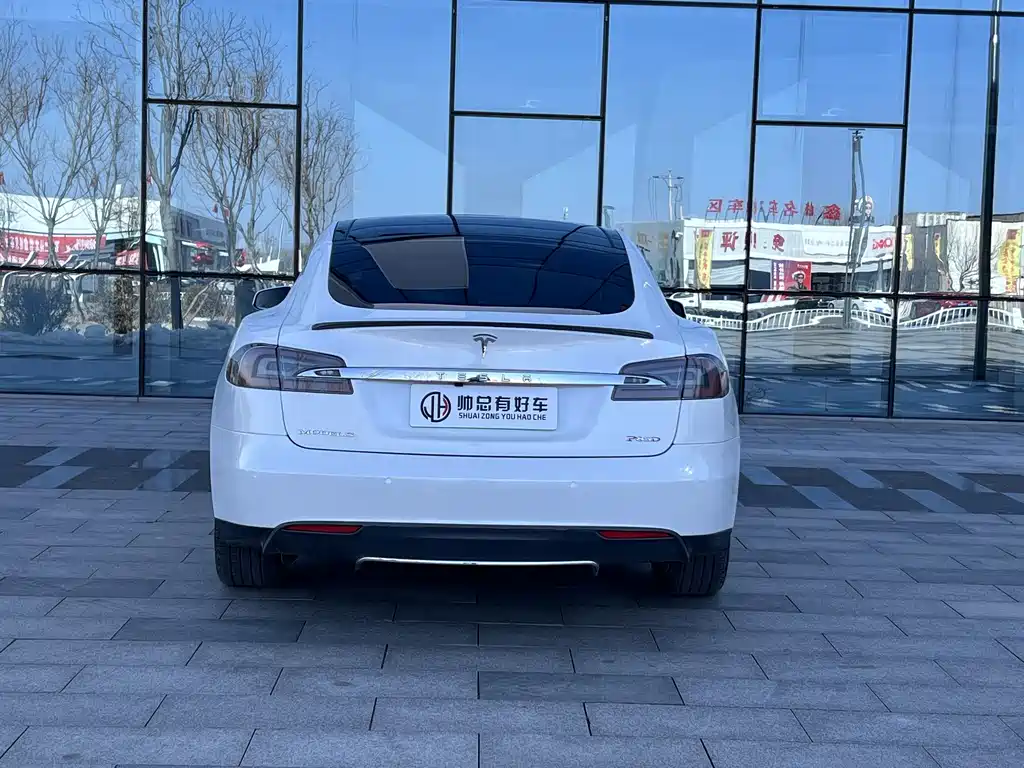 Tesla Model S 2015 Model S P85D