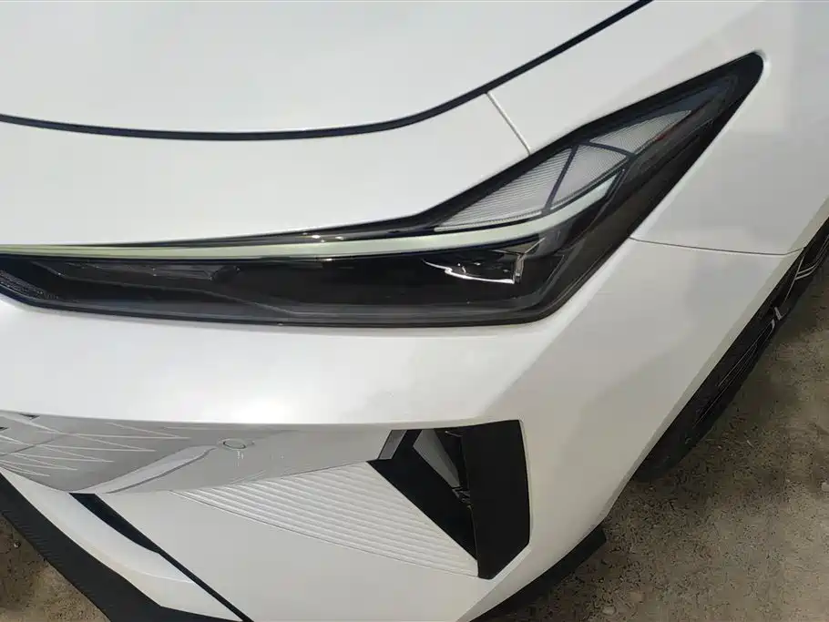 CHANGAN UNI V SMART IDD