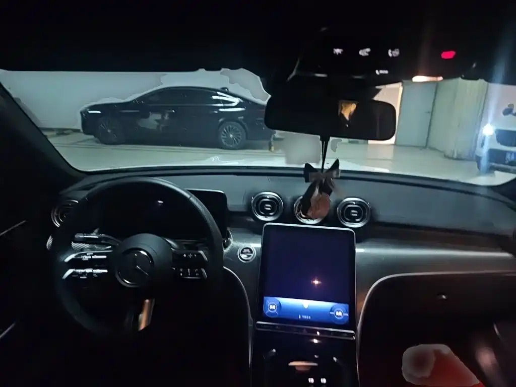 Mercedes-Benz C-Class — миниатюра 13