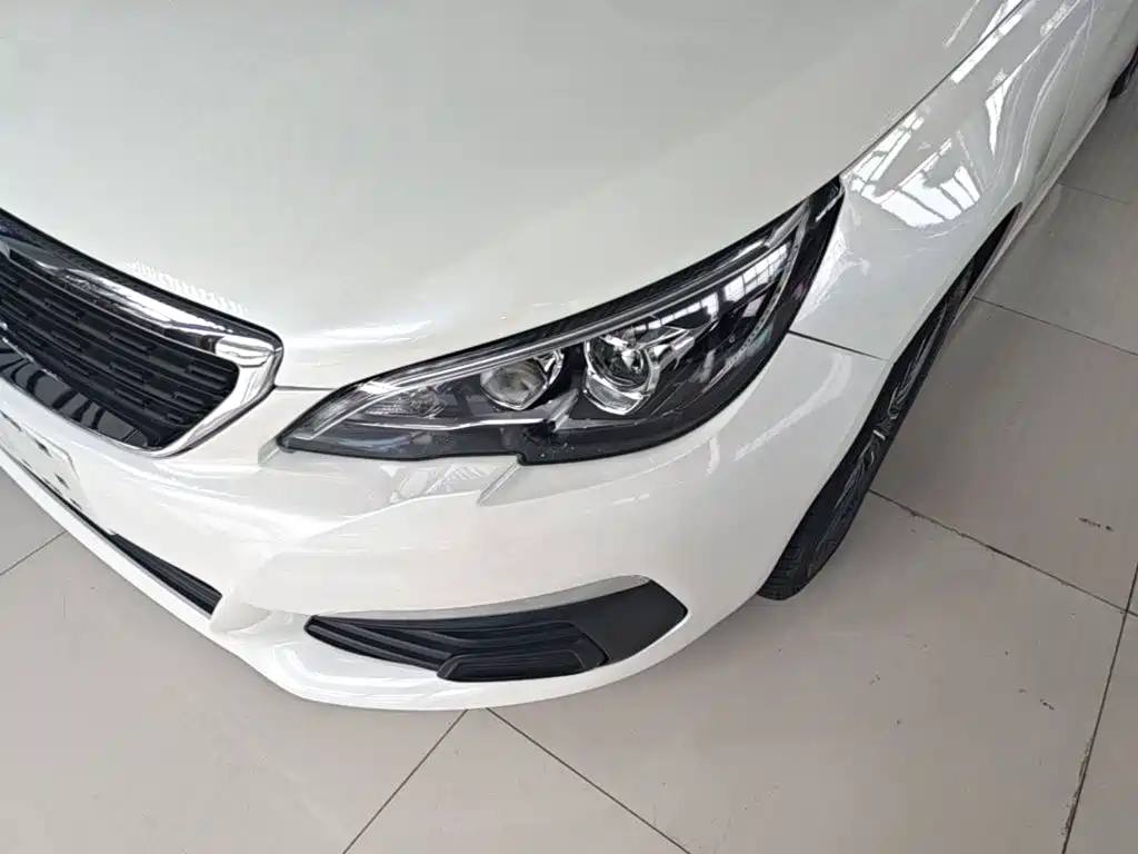 Peugeot 308 — миниатюра 24