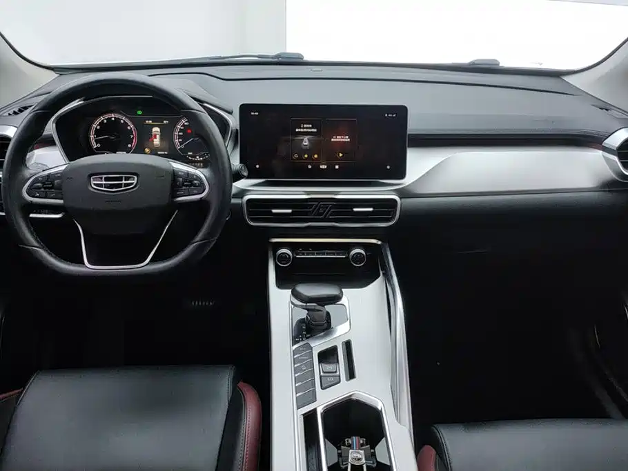 Geely Binyue — миниатюра 12