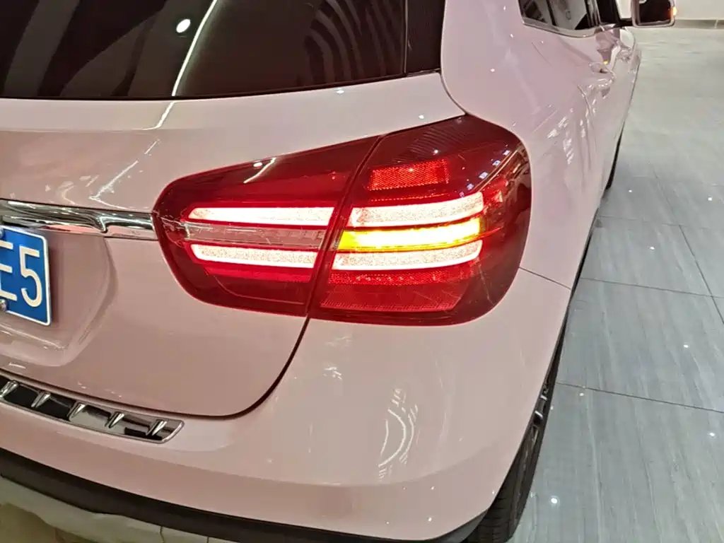 Mercedes-Benz GLA — миниатюра 8