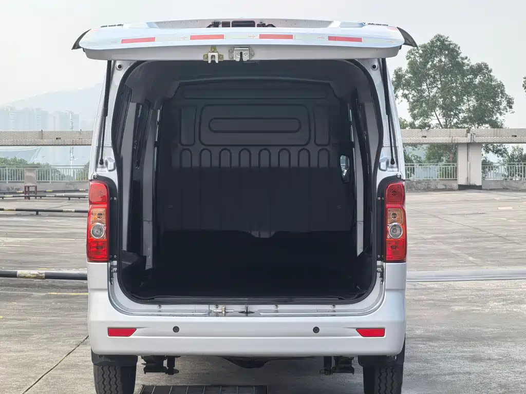 CHANGAN CHANGAN RUIXING M60