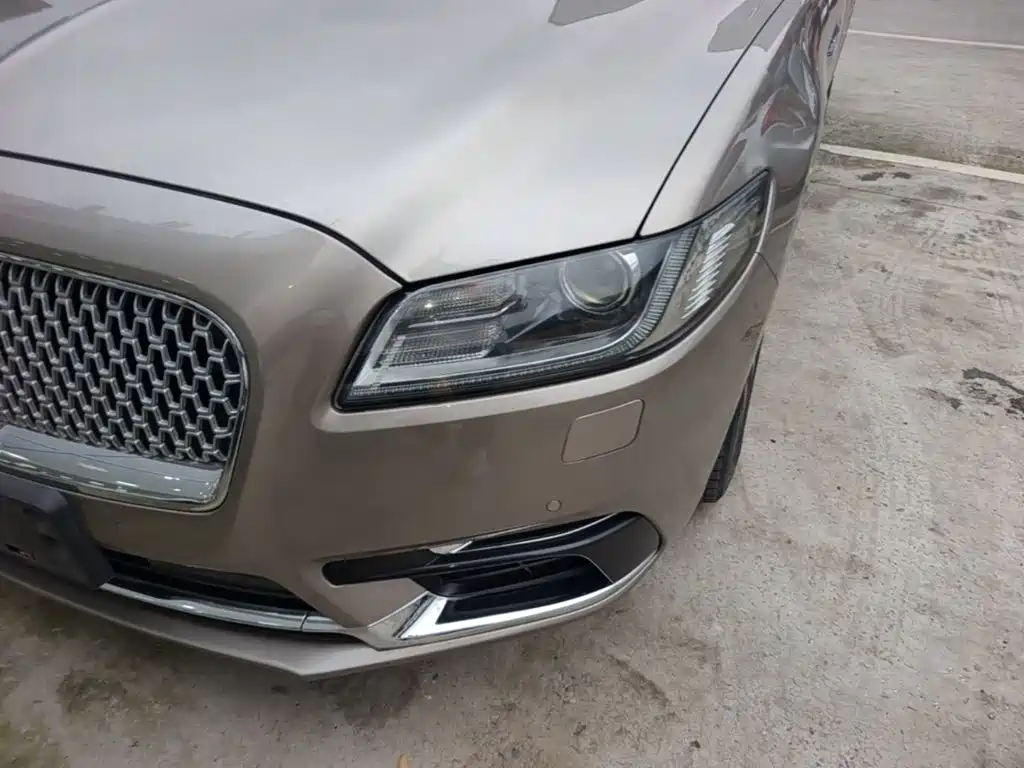 Lincoln Continental — миниатюра 24