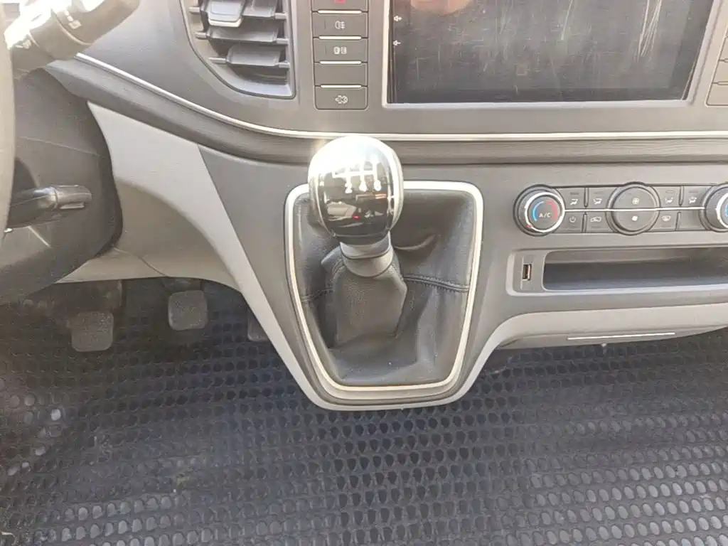 MAXUS V80 — миниатюра 14