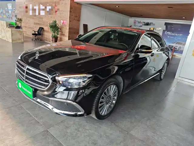 MERCEDES BENZ E CLASS