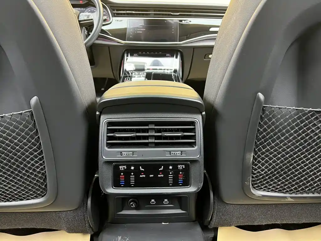 Audi Q8 — миниатюра 26