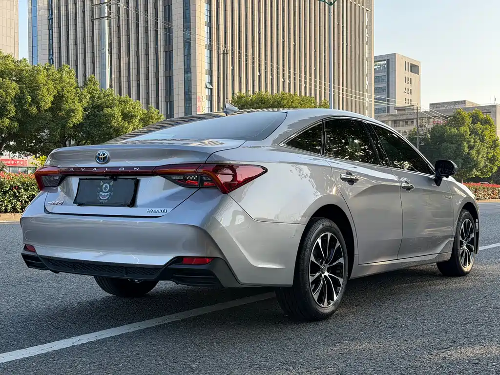Toyota Avalon — миниатюра 4