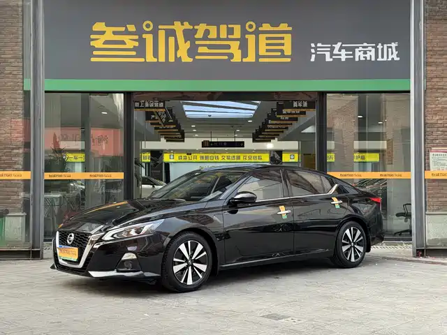 NISSAN TEANA