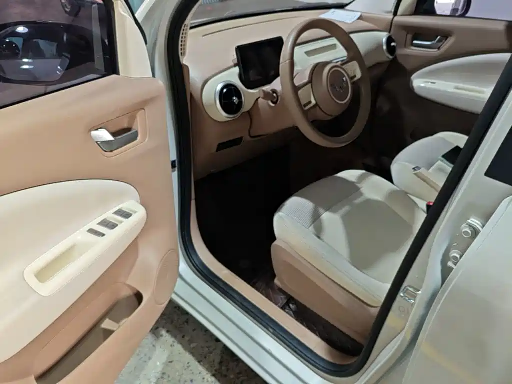 Wuling MINIEV — миниатюра 16