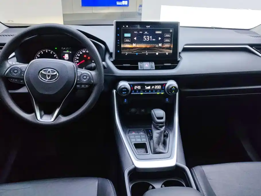 Toyota Wildlander 2.0L CVT 4WD Luxury Edition, фото 12