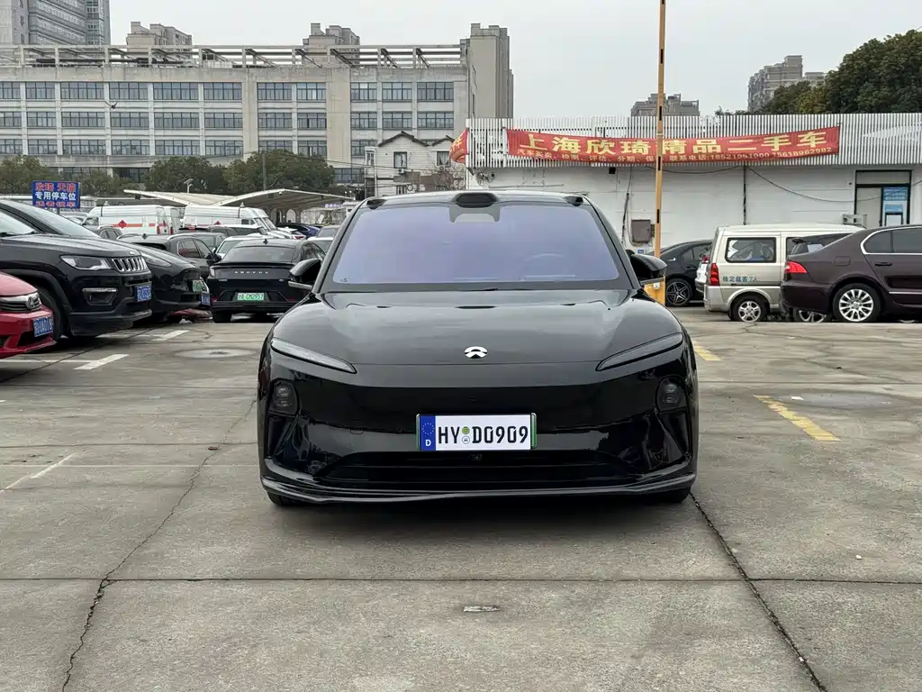 NIO NIO ET5