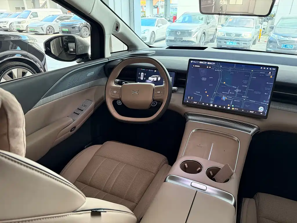 XPeng X9 — миниатюра 5