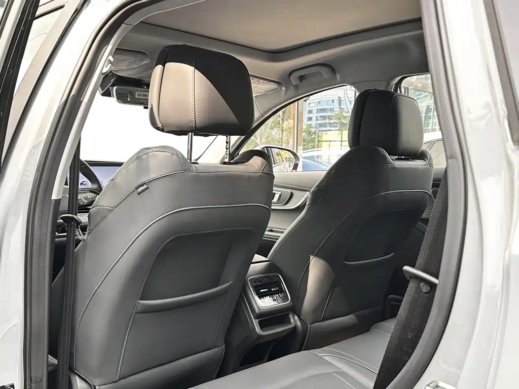 Chery Tiggo 8 PRO NEV — миниатюра 30